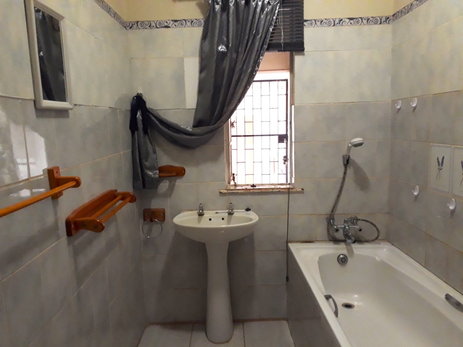 3 Bedroom Property for Sale in Petrusburg Free State